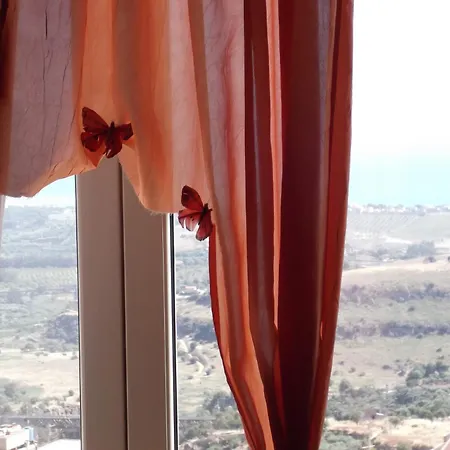 Bed & Breakfast La Casa Di El 4*