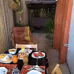 לינה וארוחת בוקר La Casa Di El