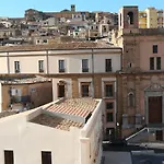 La Casa Di El Bed and Breakfast 4*